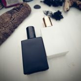 Artisan Hand-painted perfume bottle creation process